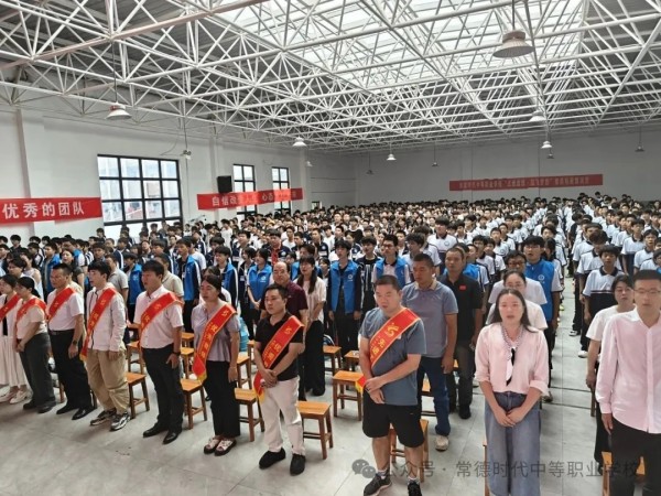 常德时代中等职业学校,新能源汽车,高铁乘务,运动训练,工业机器人就业方向招生