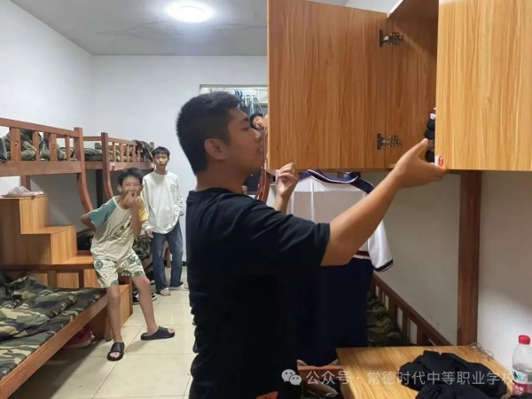 常德时代中等职业学校,新能源汽车,高铁乘务,运动训练,工业机器人就业方向招生