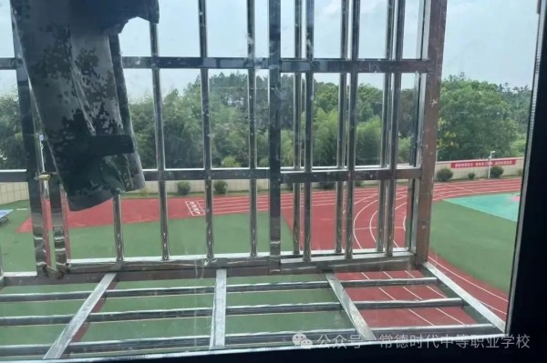 常德时代中等职业学校,新能源汽车,高铁乘务,运动训练,工业机器人就业方向招生 常德时代中等职业学校,新能源汽车,高铁乘务,运动训练,工业机器人就业方向招生