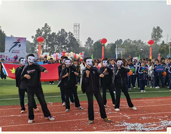 常德时代中等职业学校,新能源汽车,高铁乘务,运动训练,工业机器人就业方向招生