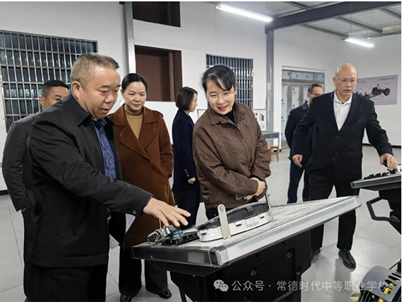 常德时代中等职业学校,新能源汽车,高铁乘务,运动训练,工业机器人就业方向招生